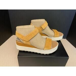 New! Womens Sorel Cameron Canyon Gold Gum Flatform Sandals. Size 9. Nice Sandals